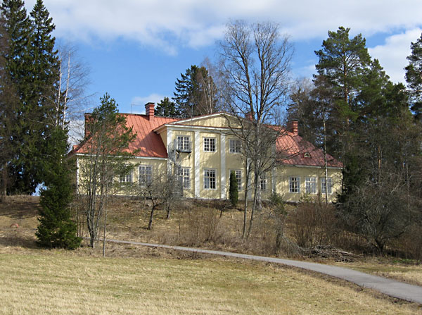 Kyt&auml;j&auml;n koulu
